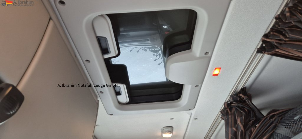Daf XF 450 FAR 6x2, Liftachse Schiebeplane, Edscha - Truk dengan terpal samping: gambar 4 Daf XF 450 FAR 6x2, Liftachse Schiebeplane, Edscha - Truk dengan terpal samping: gambar 4