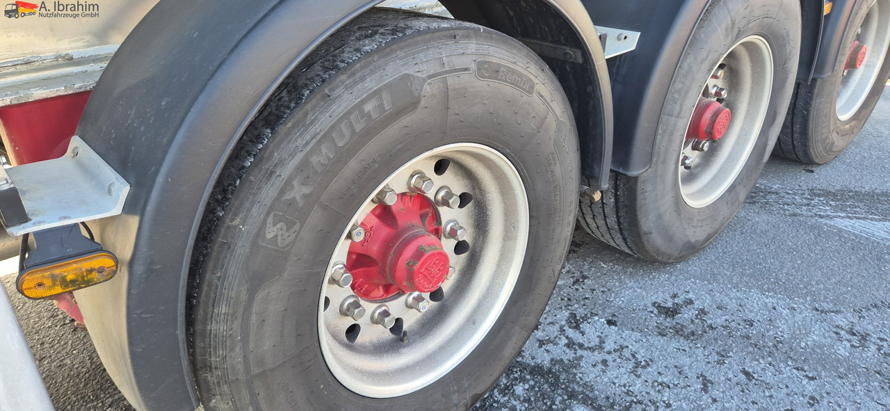 Feldbinder EUT 40.3 Liftachse, Scheibenbremse 2 Kammern, Top Zustand - Semi trailer silo: gambar 4 Feldbinder EUT 40.3 Liftachse, Scheibenbremse 2 Kammern, Top Zustand - Semi trailer silo: gambar 4