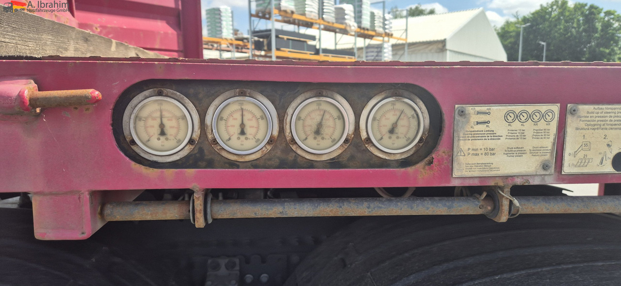 Goldhofer STZ-TBL3-33/80 Tiefbett mit Rampen Lenkung mit FB - Semi-trailer low bed: gambar 5 Goldhofer STZ-TBL3-33/80 Tiefbett mit Rampen Lenkung mit FB - Semi-trailer low bed: gambar 5