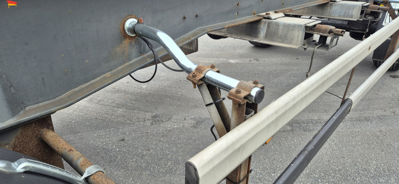 Hueffermann HSA 1870 mit Schlitten Zustand normal - Trailer lewati: gambar 4 Hueffermann HSA 1870 mit Schlitten Zustand normal - Trailer lewati: gambar 4