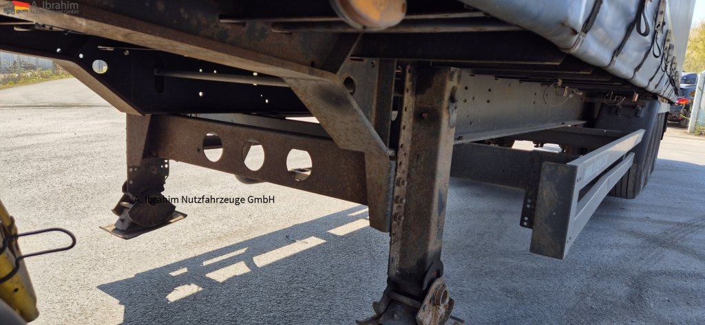 Kögel SN24 Standard, Edscha, Trommelbremse - Semi-trailer dengan terpal samping: gambar 3 Kögel SN24 Standard, Edscha, Trommelbremse - Semi-trailer dengan terpal samping: gambar 3