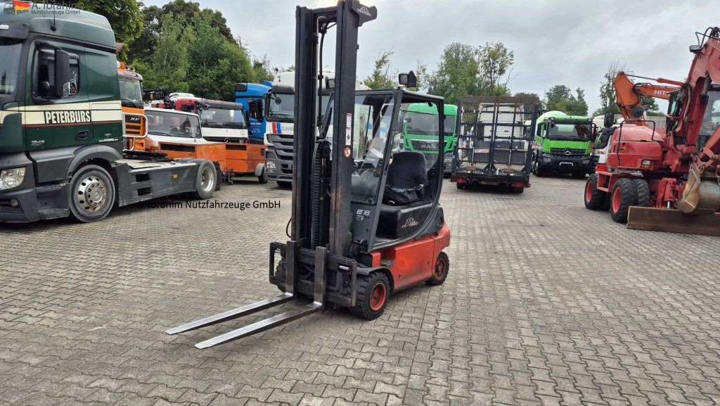 Linde E18 P Triplexmast Hubhöhe 6.60 m lt. Traglastdiagramm - Forklift listrik: gambar 1 Linde E18 P Triplexmast Hubhöhe 6.60 m lt. Traglastdiagramm - Forklift listrik: gambar 1