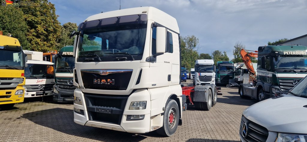 MAN 26.440 TGX, Chassis 7,80 m lang 4,85 m Radstand - Truk sasis: gambar 1 MAN 26.440 TGX, Chassis 7,80 m lang 4,85 m Radstand - Truk sasis: gambar 1