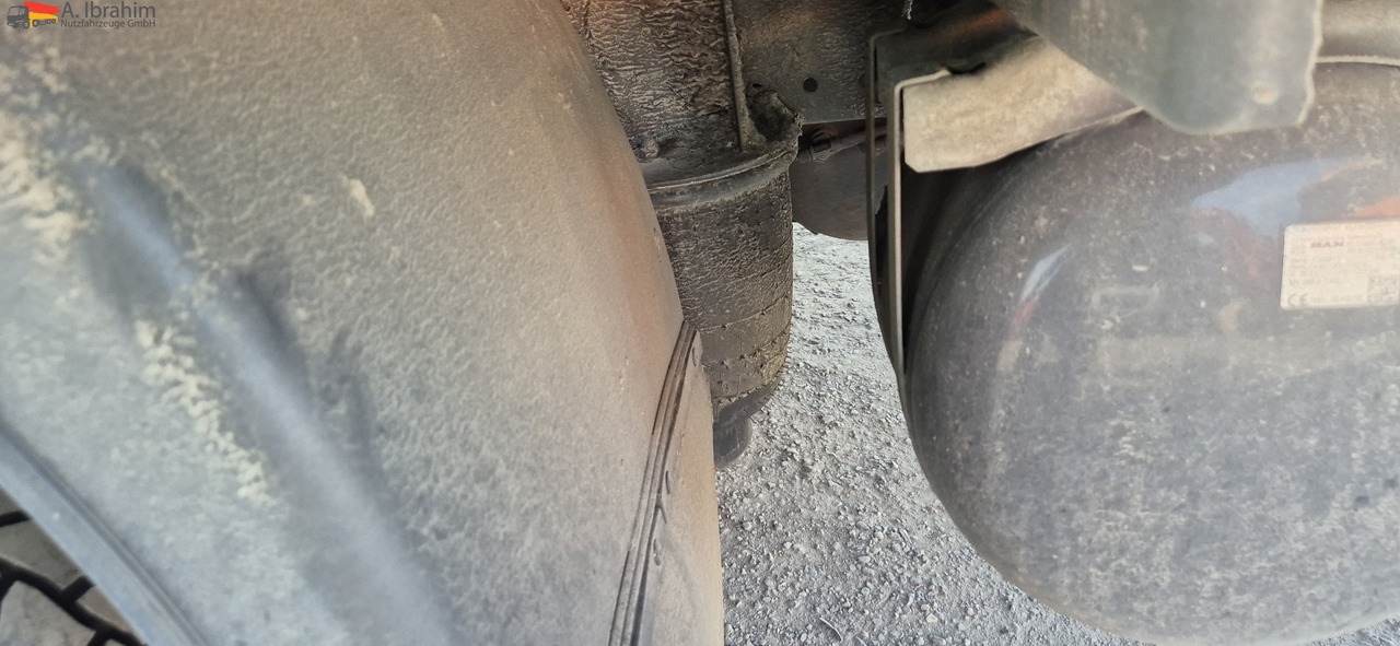 MAN TGL 8.160 4x2 Brotkoffer mit Kühlfach nicht fahrbereit ! nicht rollfähig - Van berpendingin: gambar 4 MAN TGL 8.160 4x2 Brotkoffer mit Kühlfach nicht fahrbereit ! nicht rollfähig - Van berpendingin: gambar 4