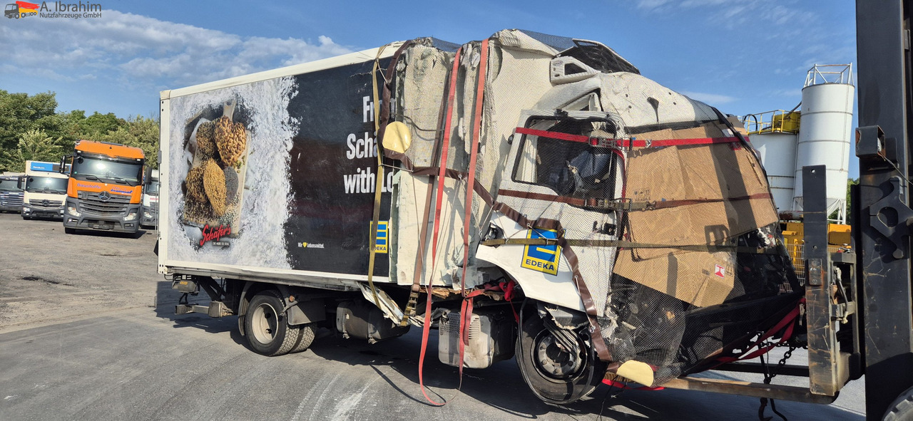 MAN TGL 8.160 4x2 Brotkoffer mit Kühlfach nicht fahrbereit ! nicht rollfähig - Van berpendingin: gambar 1 MAN TGL 8.160 4x2 Brotkoffer mit Kühlfach nicht fahrbereit ! nicht rollfähig - Van berpendingin: gambar 1