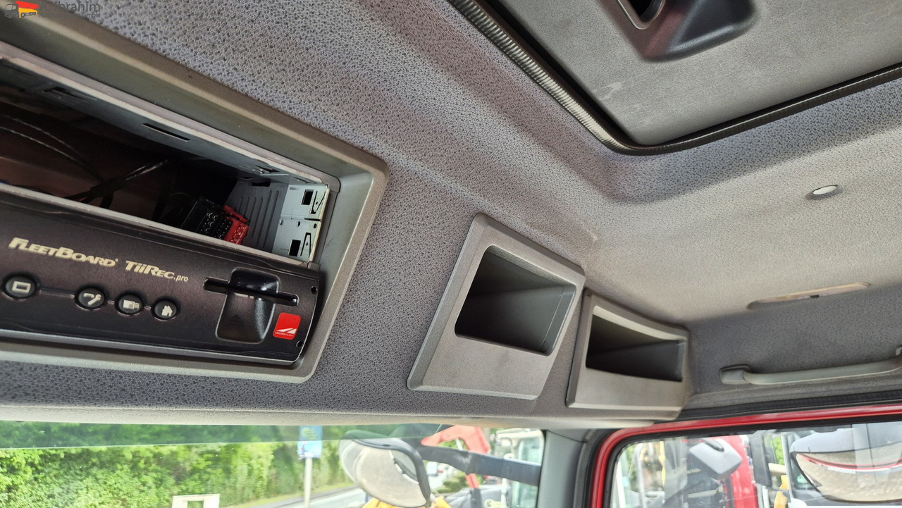 Mercedes-Benz 1829L mit Kran HIAB 111 Hiduo , Funk FB - Truk flatbed, Truk derek: gambar 2 Mercedes-Benz 1829L mit Kran HIAB 111 Hiduo , Funk FB - Truk flatbed, Truk derek: gambar 2