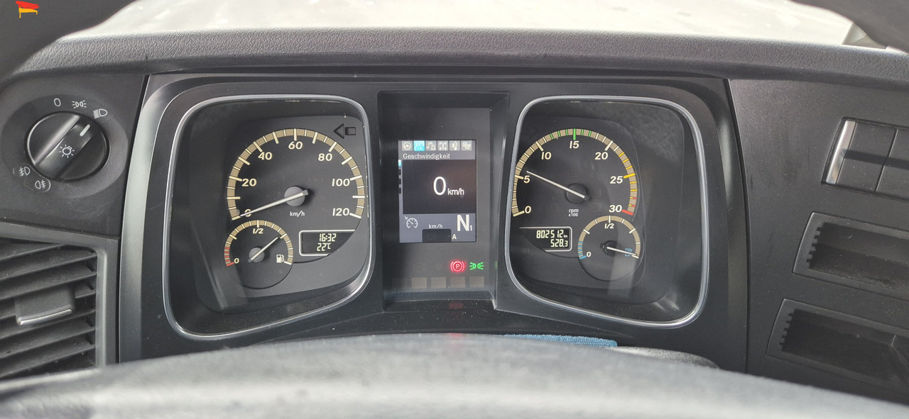 Leasing Mercedes-Benz 1830L Thermoking UT1200 Mercedes-Benz 1830L Thermoking UT1200: gambar 14 Leasing Mercedes-Benz 1830L Thermoking UT1200 Mercedes-Benz 1830L Thermoking UT1200: gambar 14