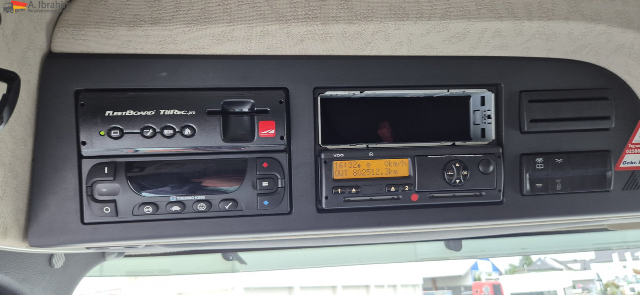Leasing Mercedes-Benz 1830L Thermoking UT1200 Mercedes-Benz 1830L Thermoking UT1200: gambar 15 Leasing Mercedes-Benz 1830L Thermoking UT1200 Mercedes-Benz 1830L Thermoking UT1200: gambar 15