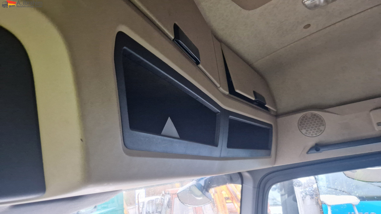 Mercedes-Benz 1845 Retarder Klima, Kühlschrank Edscha, Retarder, LBW, Zustand gut - Truk dengan terpal samping: gambar 5 Mercedes-Benz 1845 Retarder Klima, Kühlschrank Edscha, Retarder, LBW, Zustand gut - Truk dengan terpal samping: gambar 5