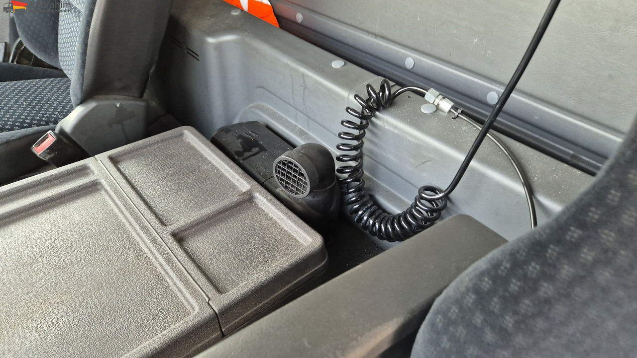 Mercedes-Benz 2540L Frigoblock, 6x2 Lenk-Liftachse - Truk berpendingin: gambar 4 Mercedes-Benz 2540L Frigoblock, 6x2 Lenk-Liftachse - Truk berpendingin: gambar 4