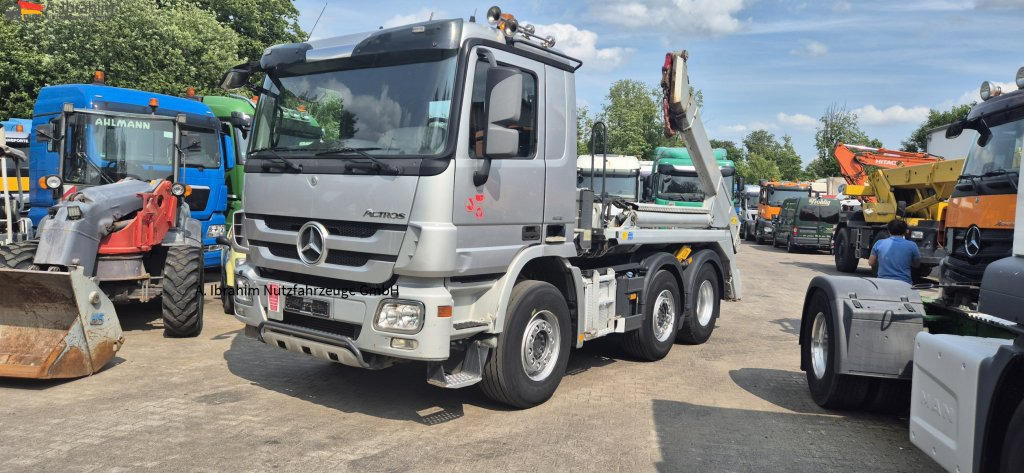Mercedes-Benz 2544 L Meiller Absetzkipper 6x2, Vorlauf-Lenkachse - Truk skip loader: gambar 1 Mercedes-Benz 2544 L Meiller Absetzkipper 6x2, Vorlauf-Lenkachse - Truk skip loader: gambar 1
