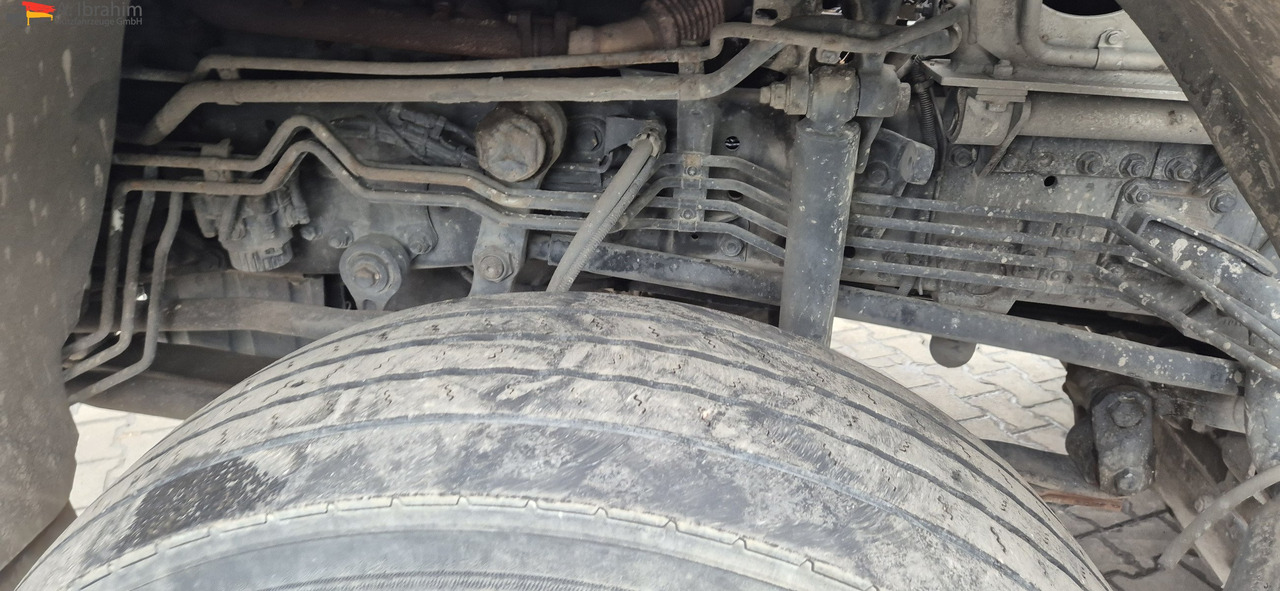 Truk pompa mixer Mercedes-Benz 3241 PM 21-3 Liebherr 7 cbm PUMI Putzmeister Liebherr: gambar 5 Truk pompa mixer Mercedes-Benz 3241 PM 21-3 Liebherr 7 cbm PUMI Putzmeister Liebherr: gambar 5