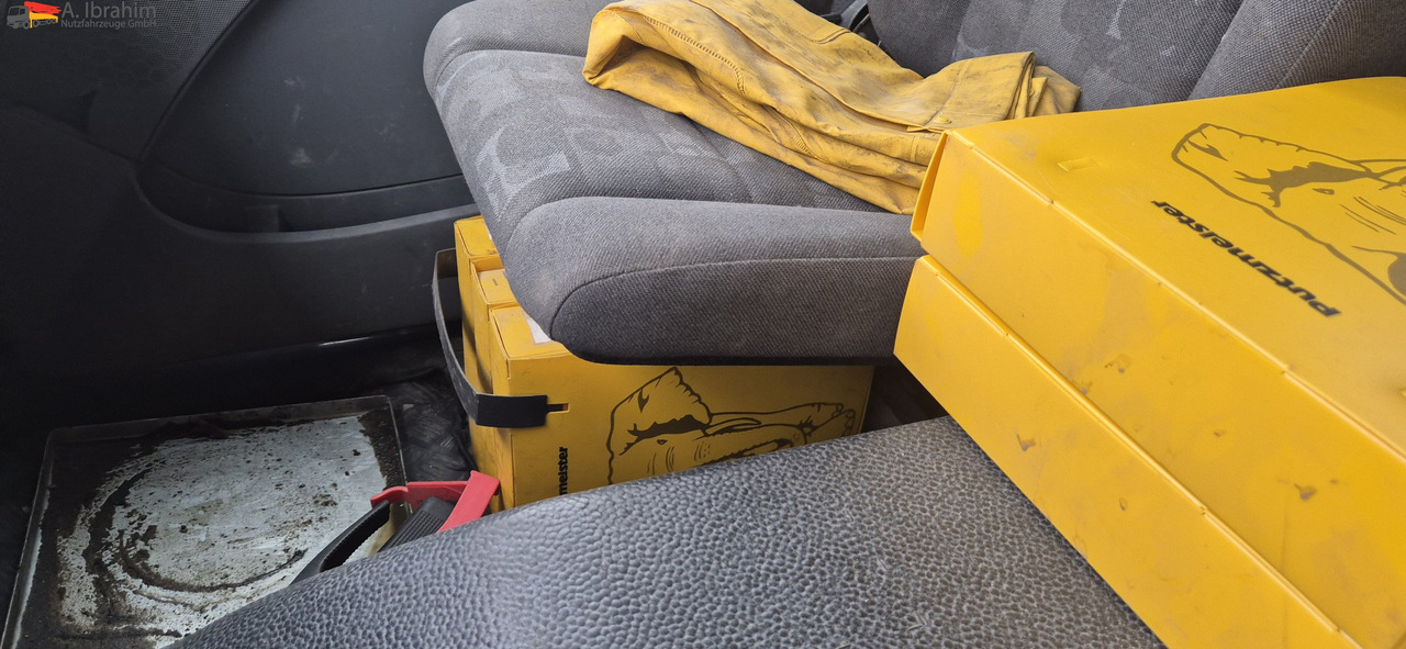 Truk pompa mixer Mercedes-Benz 3241 PM 21-3 Liebherr 7 cbm PUMI Putzmeister Liebherr: gambar 6 Truk pompa mixer Mercedes-Benz 3241 PM 21-3 Liebherr 7 cbm PUMI Putzmeister Liebherr: gambar 6