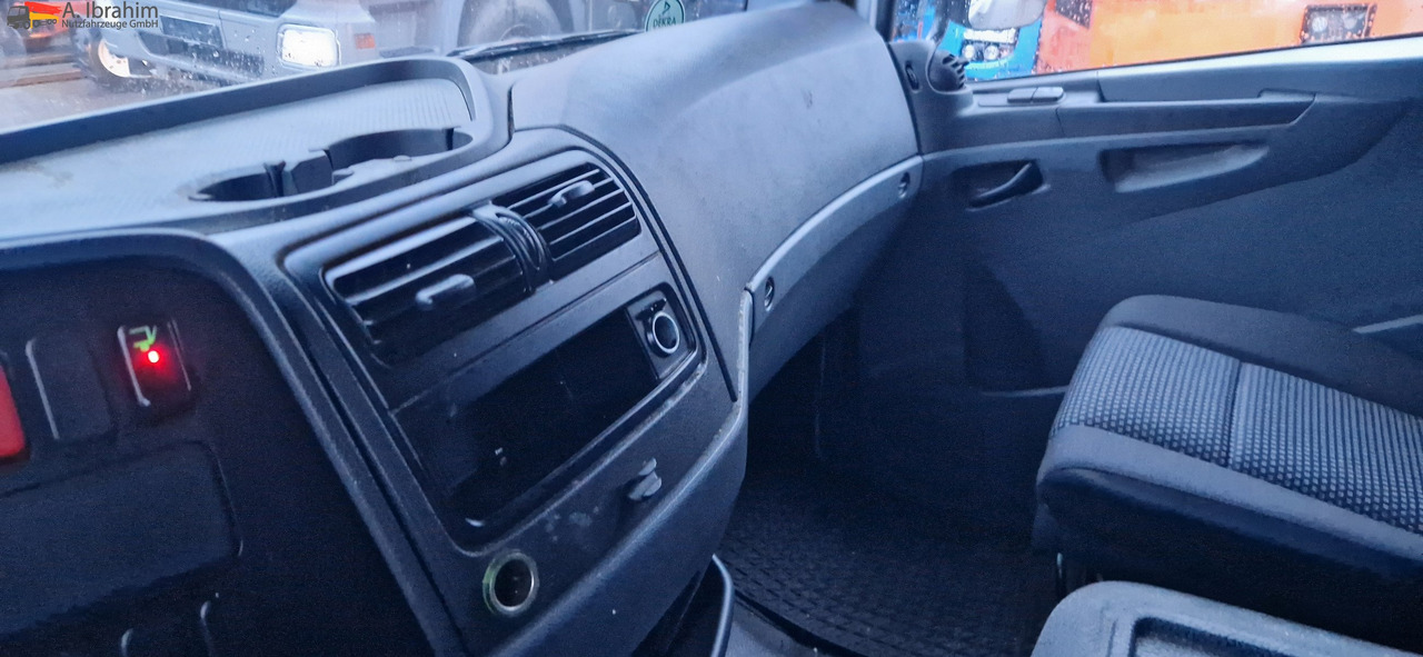 Mercedes-Benz 816 Koffer, LBW - Van box: gambar 2 Mercedes-Benz 816 Koffer, LBW - Van box: gambar 2