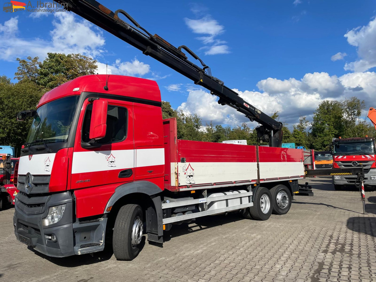 Mercedes-Benz Actros 2545 6x2 Pritsche Kran HIAB 166 - Truk flatbed, Truk derek: gambar 1 Mercedes-Benz Actros 2545 6x2 Pritsche Kran HIAB 166 - Truk flatbed, Truk derek: gambar 1
