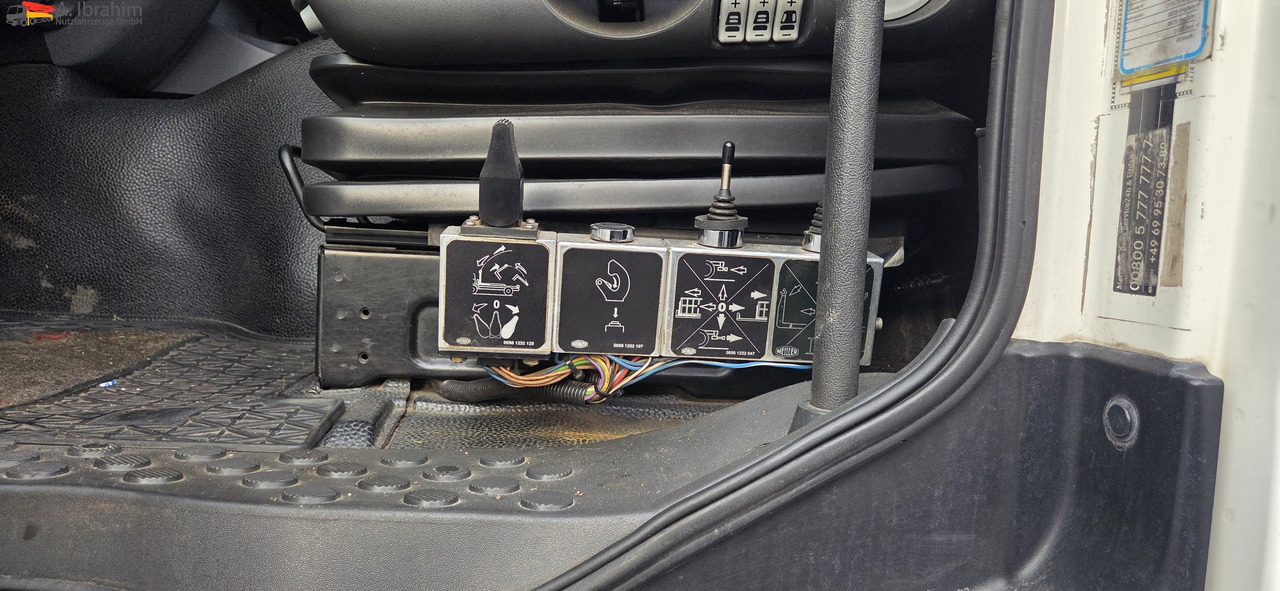 Mercedes-Benz DB 2541 Meiller RK 20.70 Lift-Lenkachse | 6x2 | mp3 - Hook lift: gambar 2 Mercedes-Benz DB 2541 Meiller RK 20.70 Lift-Lenkachse | 6x2 | mp3 - Hook lift: gambar 2