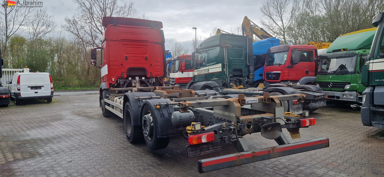 Pengangkut kontainer/ Container truck Mercedes-Benz DB 2542 Scheckheft gepflegt bei Mercedes, Euro 5: gambar 12 Pengangkut kontainer/ Container truck Mercedes-Benz DB 2542 Scheckheft gepflegt bei Mercedes, Euro 5: gambar 12