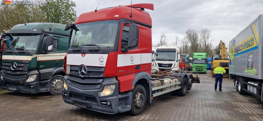 Mercedes-Benz DB 2542 Scheckheft gepflegt bei Mercedes, Euro 5 - Pengangkut kontainer/ Container truck: gambar 1 Mercedes-Benz DB 2542 Scheckheft gepflegt bei Mercedes, Euro 5 - Pengangkut kontainer/ Container truck: gambar 1