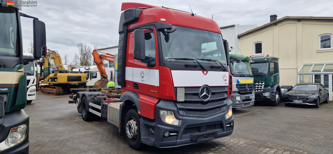 Pengangkut kontainer/ Container truck Mercedes-Benz DB 2542 Scheckheft gepflegt bei Mercedes, Euro 5: gambar 9 Pengangkut kontainer/ Container truck Mercedes-Benz DB 2542 Scheckheft gepflegt bei Mercedes, Euro 5: gambar 9