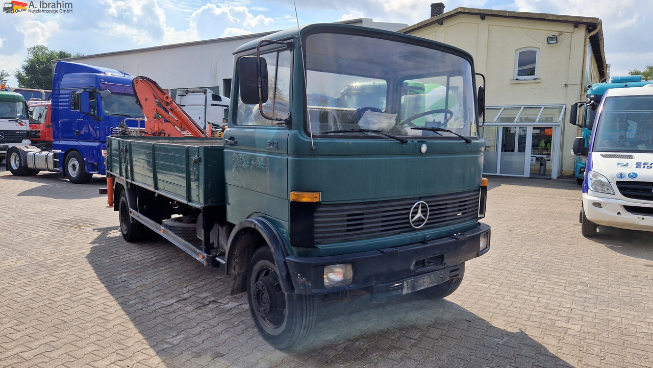 Mercedes-Benz DB 813 Pritsche Kran H- Kennzeichen,Oldtimer ein Stück Geschichte - Van flatbed: gambar 1 Mercedes-Benz DB 813 Pritsche Kran H- Kennzeichen,Oldtimer ein Stück Geschichte - Van flatbed: gambar 1