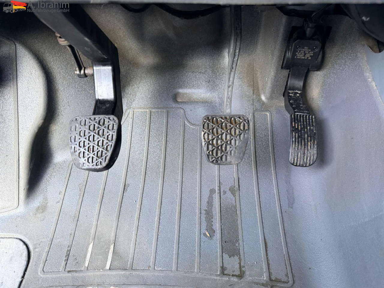 Mercedes-Benz Vito 116 CDI Standheizung | BF 3 | GST Anlage - Truk penjual: gambar 4 Mercedes-Benz Vito 116 CDI Standheizung | BF 3 | GST Anlage - Truk penjual: gambar 4