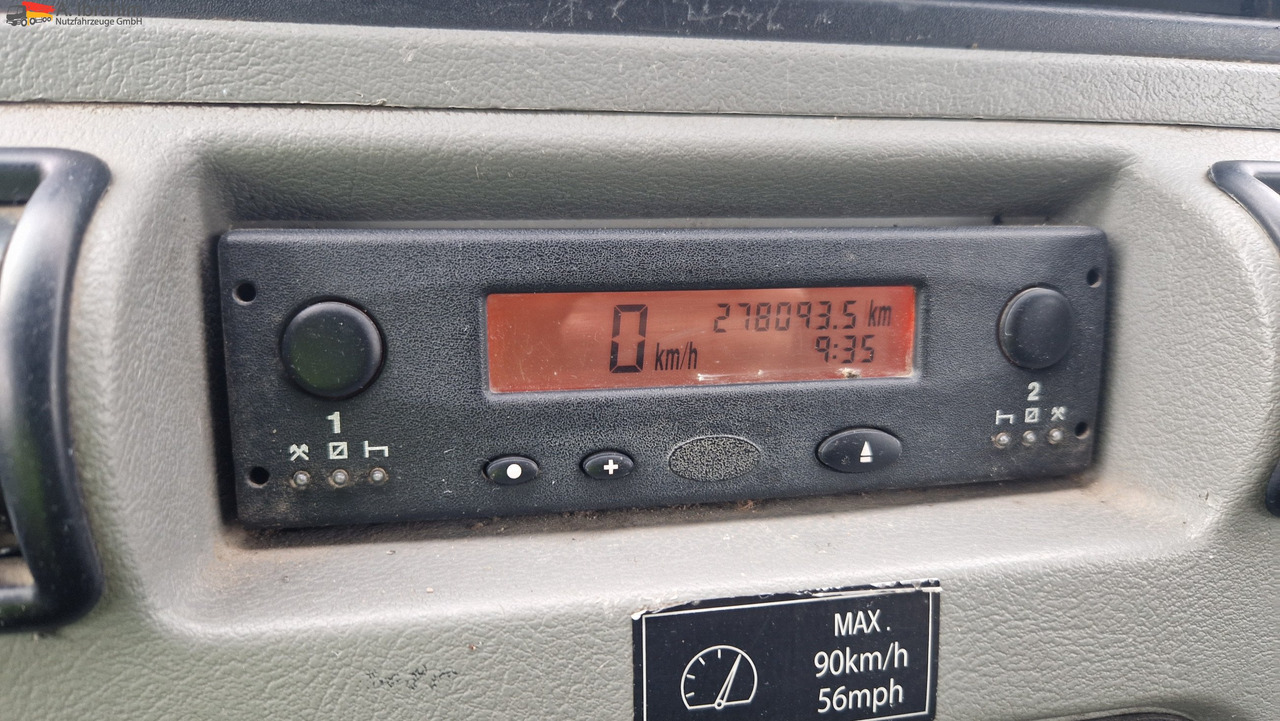 Renault 52AF, zwillingsbereift 2.8 nicht neu, aber läuft, - Van panel: gambar 3 Renault 52AF, zwillingsbereift 2.8 nicht neu, aber läuft, - Van panel: gambar 3
