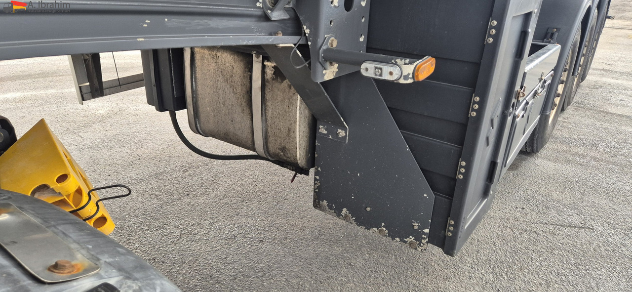 SPITZER SKL2745CAL leichter Anfahrschaden elektr. Pumpe - Semi trailer silo: gambar 3 SPITZER SKL2745CAL leichter Anfahrschaden elektr. Pumpe - Semi trailer silo: gambar 3