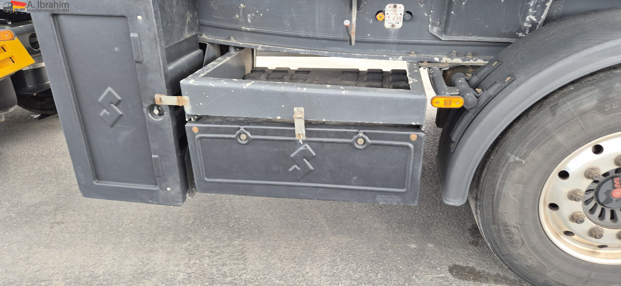 SPITZER SKL2745CAL leichter Anfahrschaden elektr. Pumpe - Semi trailer silo: gambar 4 SPITZER SKL2745CAL leichter Anfahrschaden elektr. Pumpe - Semi trailer silo: gambar 4
