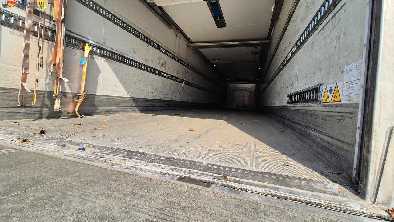 Schmitz SKO24 Frigoblock, LBW, Zustand sehr sauber Lenkachse, Liftachse - Semi-trailer berpendingin: gambar 4 Schmitz SKO24 Frigoblock, LBW, Zustand sehr sauber Lenkachse, Liftachse - Semi-trailer berpendingin: gambar 4