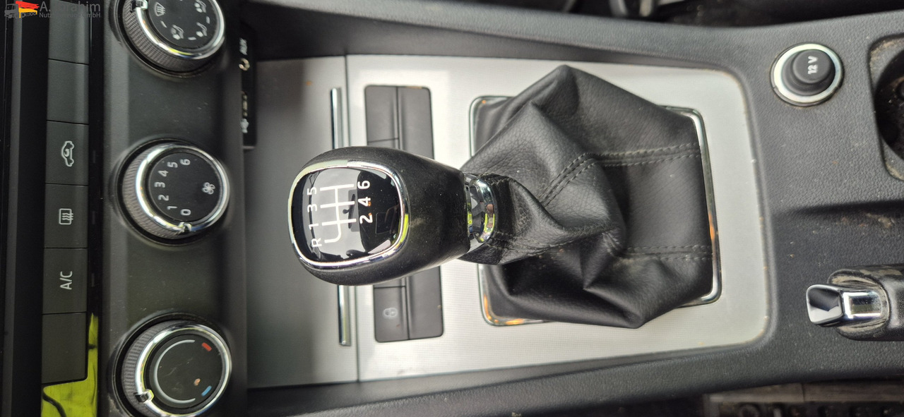 Skoda Octavia 2.0 TDI | 8-fach bereift - Mobil: gambar 2 Skoda Octavia 2.0 TDI | 8-fach bereift - Mobil: gambar 2