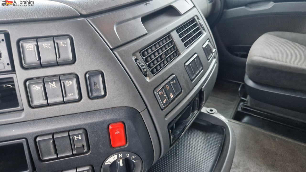 Daf XF440FT Spacecab, PTU für Kompressor - Tractor head: gambar 2 Daf XF440FT Spacecab, PTU für Kompressor - Tractor head: gambar 2