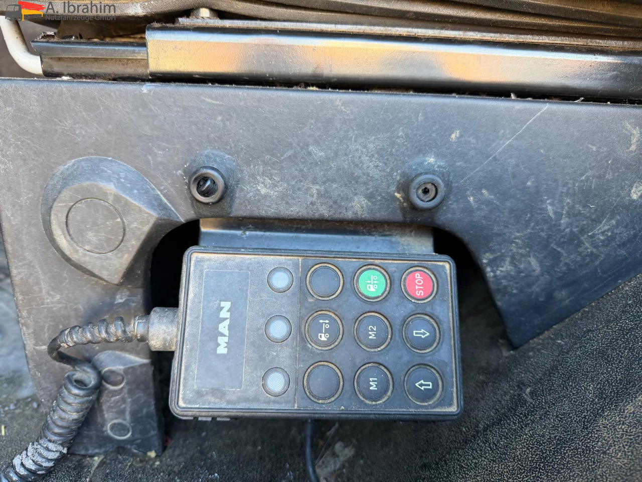 MAN 26.464 6x4 | Retarder | Klima | Schaltgetriebe | 3 Pedals - Tractor head: gambar 4 MAN 26.464 6x4 | Retarder | Klima | Schaltgetriebe | 3 Pedals - Tractor head: gambar 4