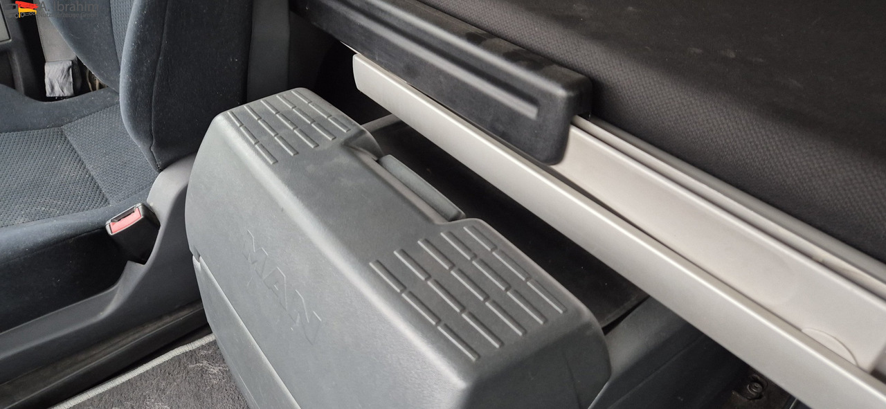 MAN TGS 18.400 4X2BLS Nebenantrieb - Tractor head: gambar 4 MAN TGS 18.400 4X2BLS Nebenantrieb - Tractor head: gambar 4