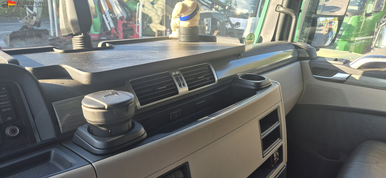 MAN TGX 18.500 Retarder | Standklima | XXL | 2x Tank | LED | deutsches Fahrzeug - Tractor head: gambar 4 MAN TGX 18.500 Retarder | Standklima | XXL | 2x Tank | LED | deutsches Fahrzeug - Tractor head: gambar 4