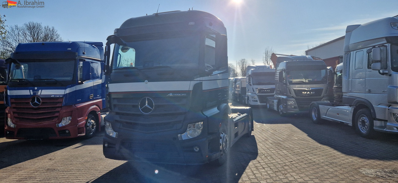 Mercedes-Benz 1840 Actros, 3x vorhanden, identisch - Tractor head: gambar 1 Mercedes-Benz 1840 Actros, 3x vorhanden, identisch - Tractor head: gambar 1