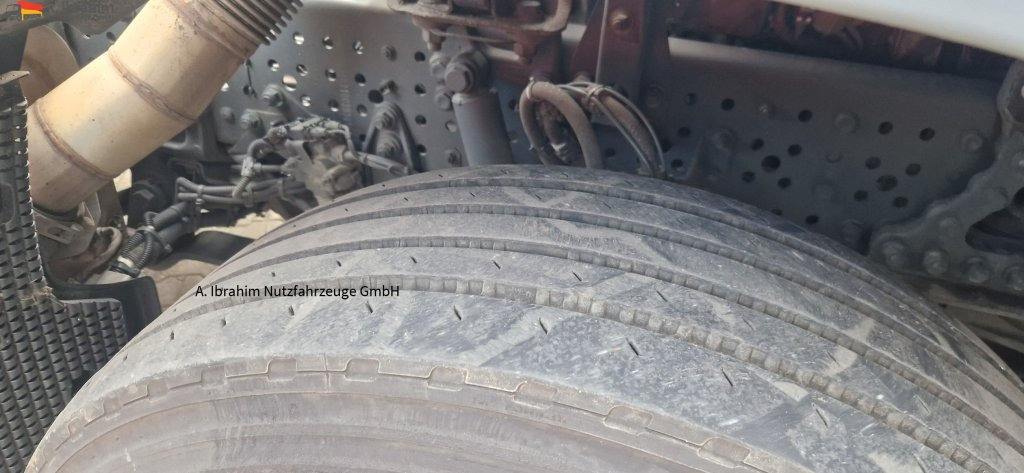 Mercedes-Benz 1842LS Zugmaschine mit Kontergewicht - Tractor head: gambar 5 Mercedes-Benz 1842LS Zugmaschine mit Kontergewicht - Tractor head: gambar 5