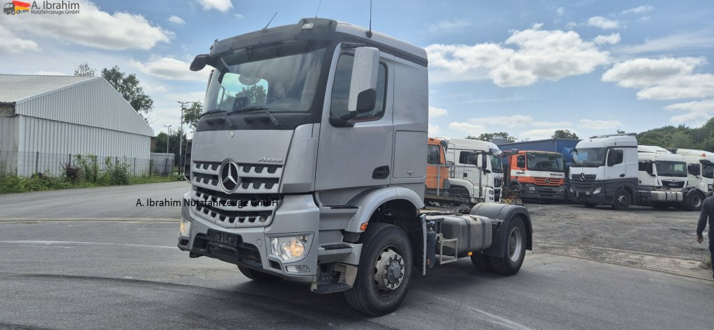 Mercedes-Benz DB 1842H 4x4 Hydrodrive Scheckheft bei Mercedes - Tractor head: gambar 1 Mercedes-Benz DB 1842H 4x4 Hydrodrive Scheckheft bei Mercedes - Tractor head: gambar 1