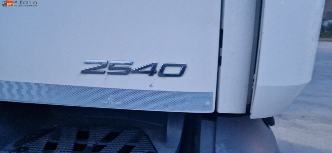 Mercedes-Benz 2540L Frigoblock, 6x2 Lenk-Liftachse , LBW - Truk: gambar 5 Mercedes-Benz 2540L Frigoblock, 6x2 Lenk-Liftachse , LBW - Truk: gambar 5