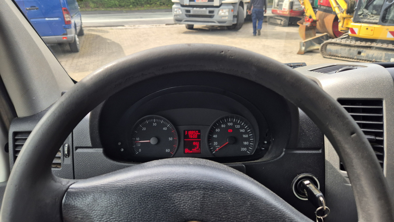 VW Crafter 2.5 Diesel Rost ja, technisch super, HU neu 01 2025 - Van panel: gambar 3 VW Crafter 2.5 Diesel Rost ja, technisch super, HU neu 01 2025 - Van panel: gambar 3