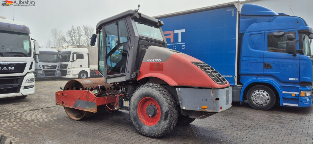 Volvo SD77 DX - Roller: gambar 1 Volvo SD77 DX - Roller: gambar 1