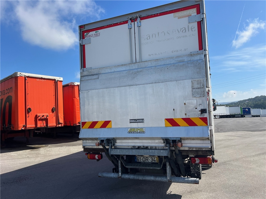 Iveco 140E25 - Truk berpendingin: gambar 5 Iveco 140E25 - Truk berpendingin: gambar 5