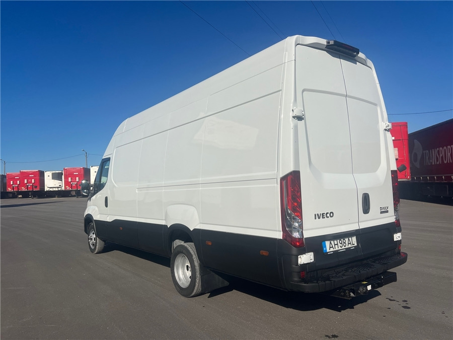 Iveco 35C16 - Van panel: gambar 4 Iveco 35C16 - Van panel: gambar 4