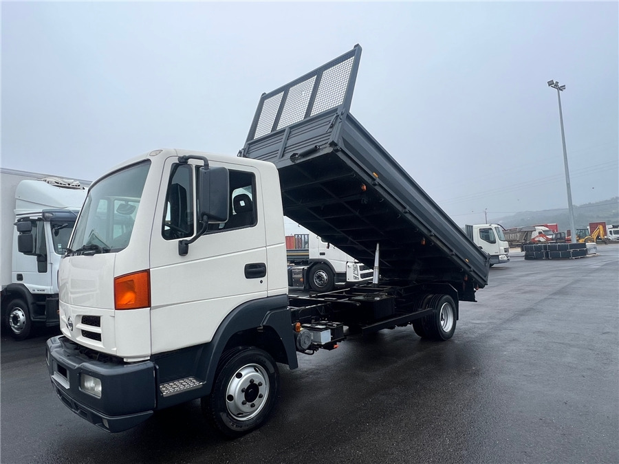 NISSAN ATLEON - Truk jungkit: gambar 5 NISSAN ATLEON - Truk jungkit: gambar 5