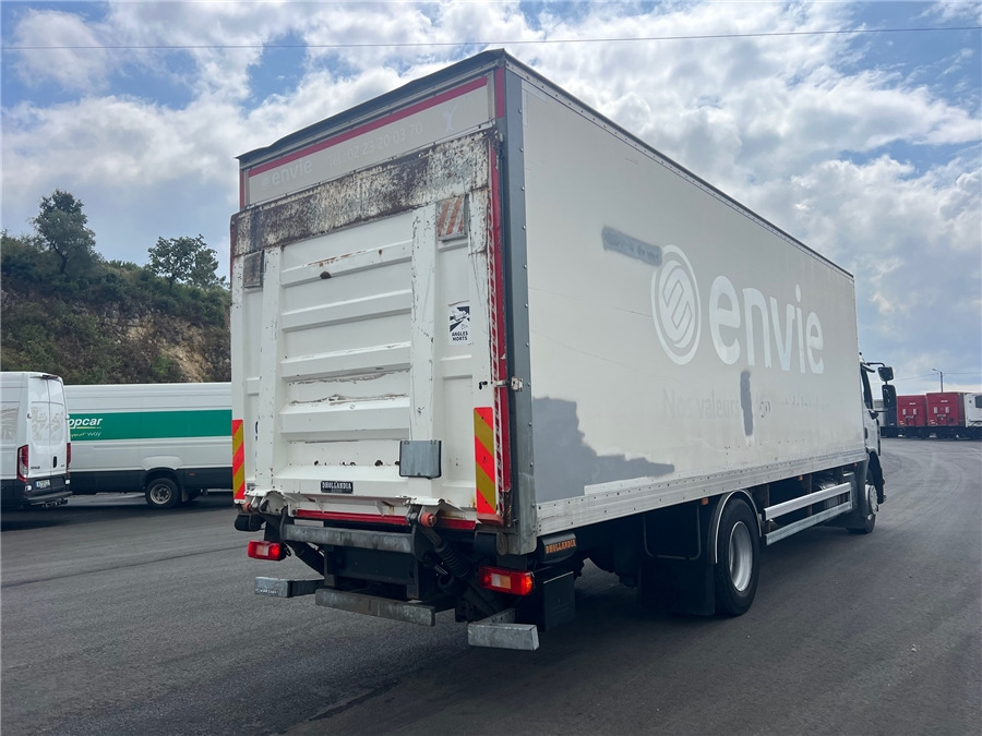 Renault D 19 - Truk box: gambar 4 Renault D 19 - Truk box: gambar 4