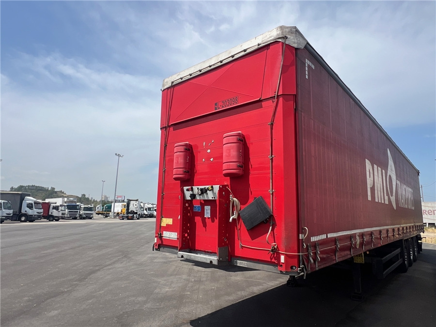 SCHMITZ CARGOBULL SCB-S3T TETO ELEVAR - Semi-trailer dengan terpal samping: gambar 1 SCHMITZ CARGOBULL SCB-S3T TETO ELEVAR - Semi-trailer dengan terpal samping: gambar 1