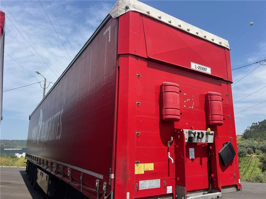 SCHMITZ CARGOBULL SCB-S3T TETO ELEVAR - Semi-trailer dengan terpal samping: gambar 2 SCHMITZ CARGOBULL SCB-S3T TETO ELEVAR - Semi-trailer dengan terpal samping: gambar 2