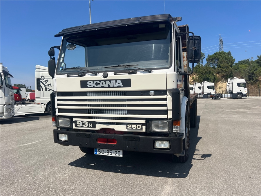 Scania 93h - Truk flatbed: gambar 2 Scania 93h - Truk flatbed: gambar 2