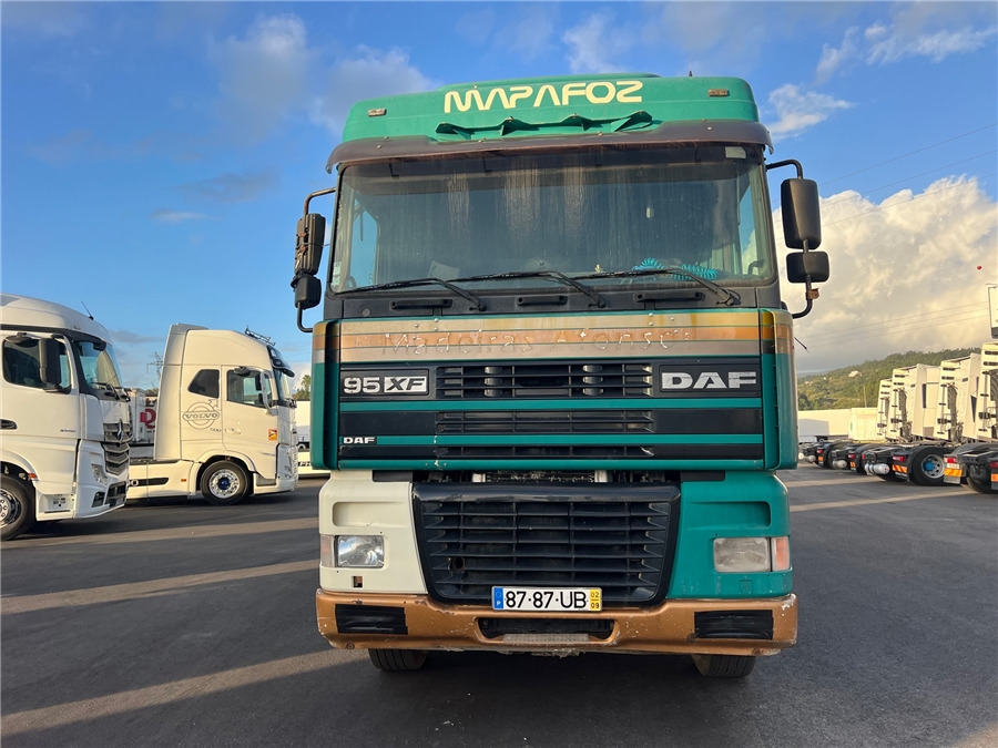 DAF XF95/480 Manual gear - Tractor head: gambar 2 DAF XF95/480 Manual gear - Tractor head: gambar 2