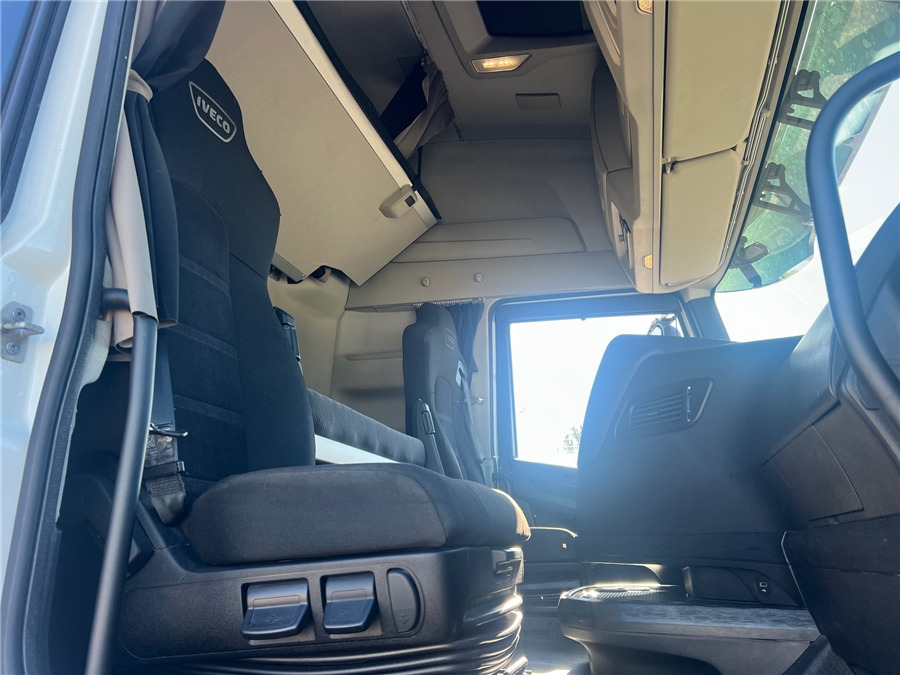 Leasing Iveco S-WAY 460 Iveco S-WAY 460: gambar 15