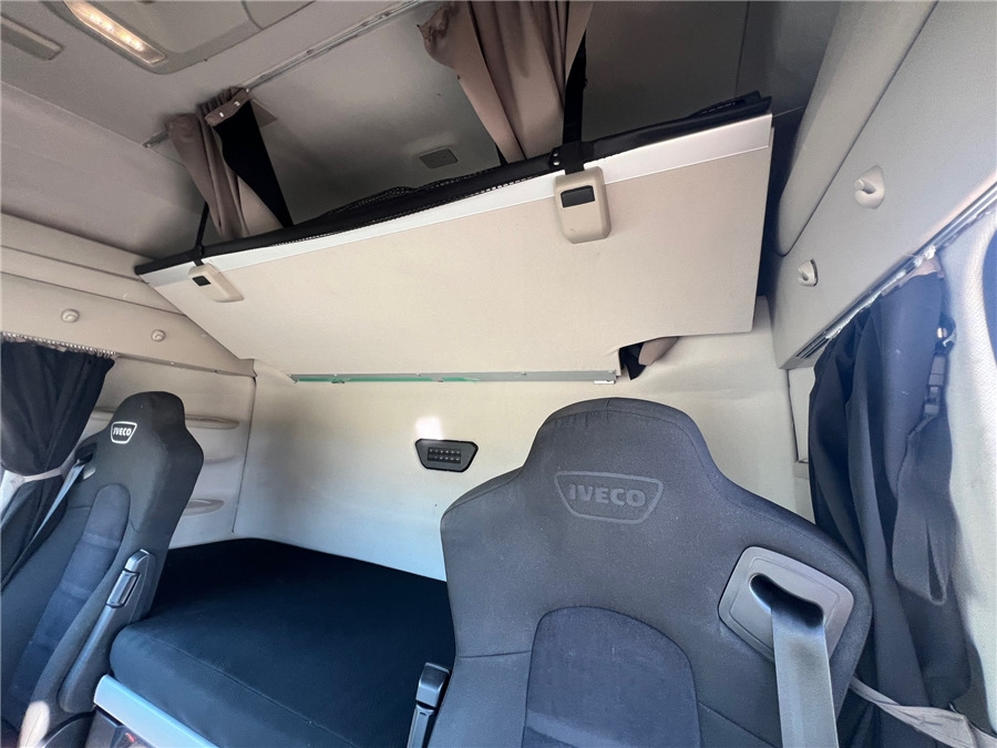 Leasing Iveco S-WAY 460 Iveco S-WAY 460: gambar 18